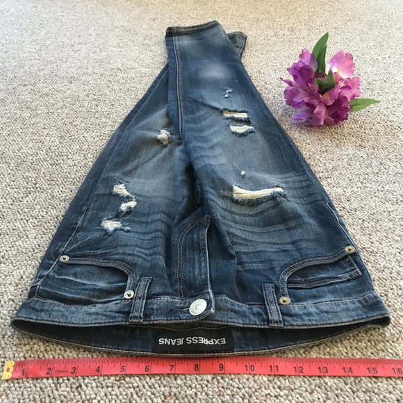 Express Denim - Express Destroyed Girlfriend Stretch Jeans Size 6